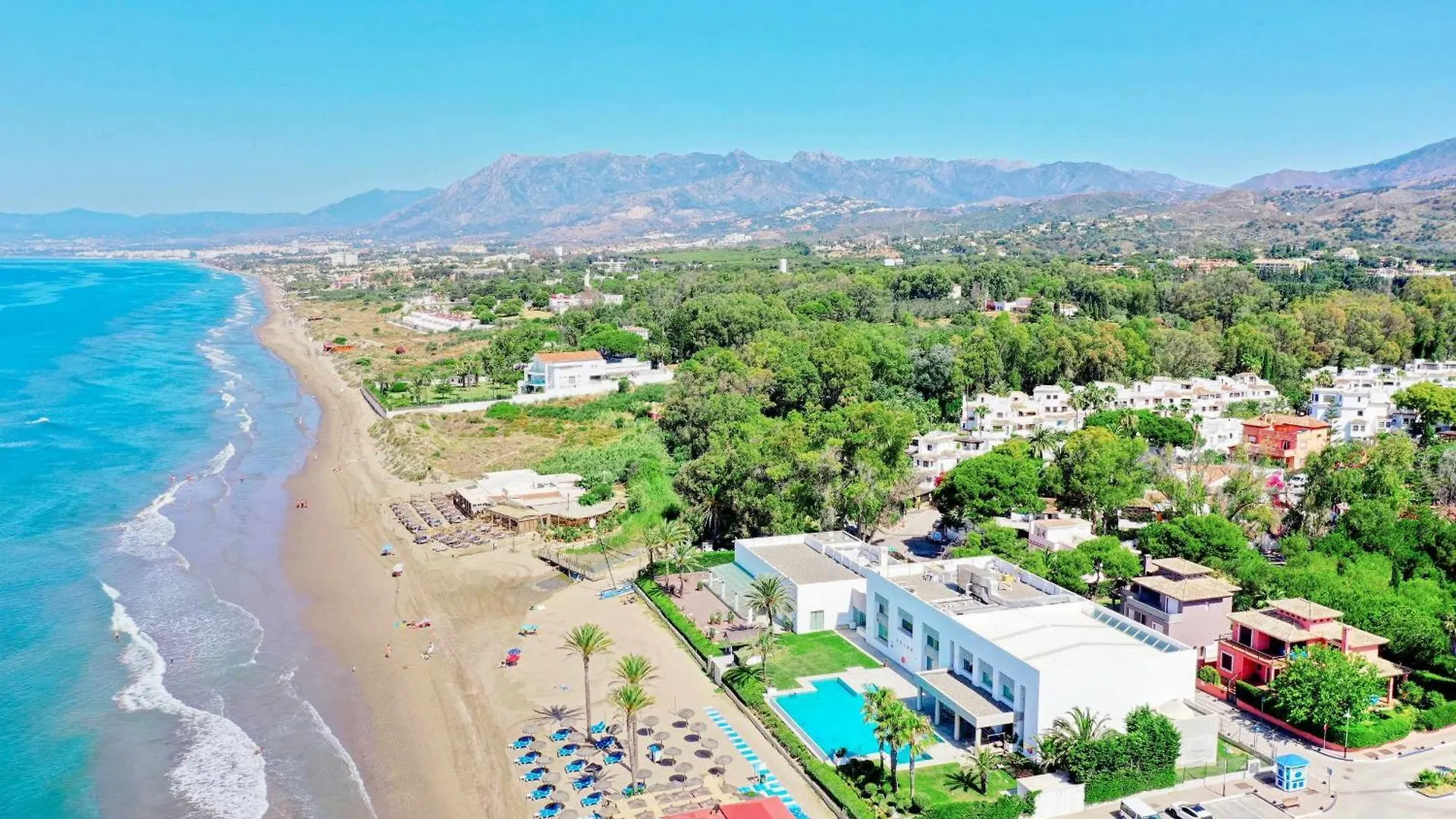 2039 Cozy Beachfront Apartment On Golden Beach Marbella Španělsko