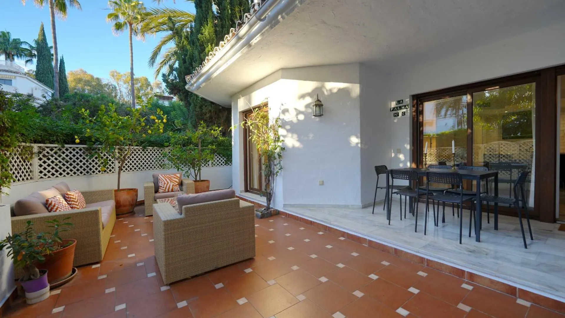 2039 Cozy Beachfront Apartment On Golden Beach Marbella 0*,
