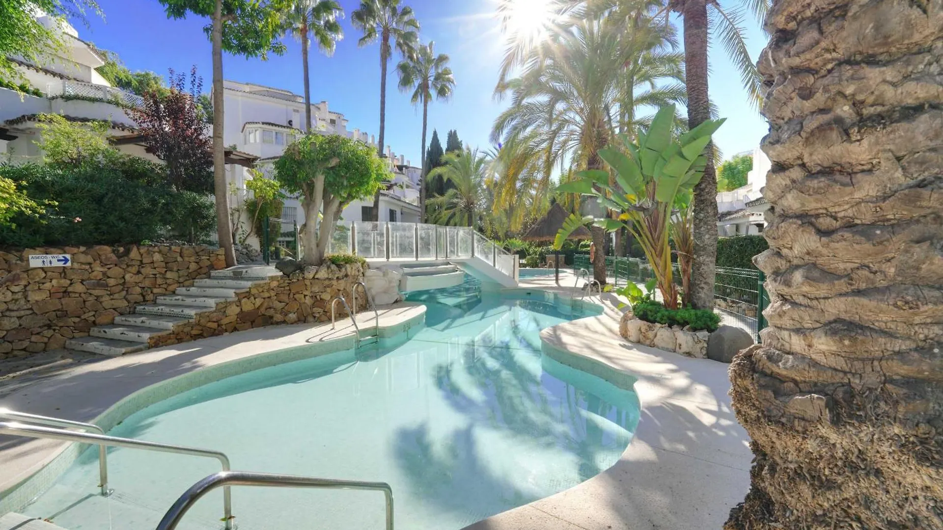 2039 Cozy Beachfront Apartment On Golden Beach Marbella Spain